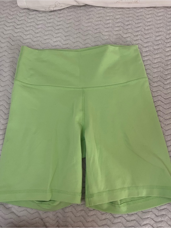 TNA Pants - ARITZIA TNA High-Waist Compression Bike Shorts - Lime Green